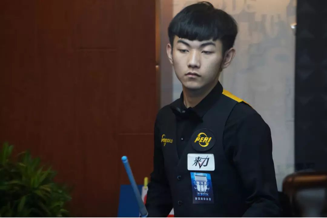 他都表现出 他都表现出