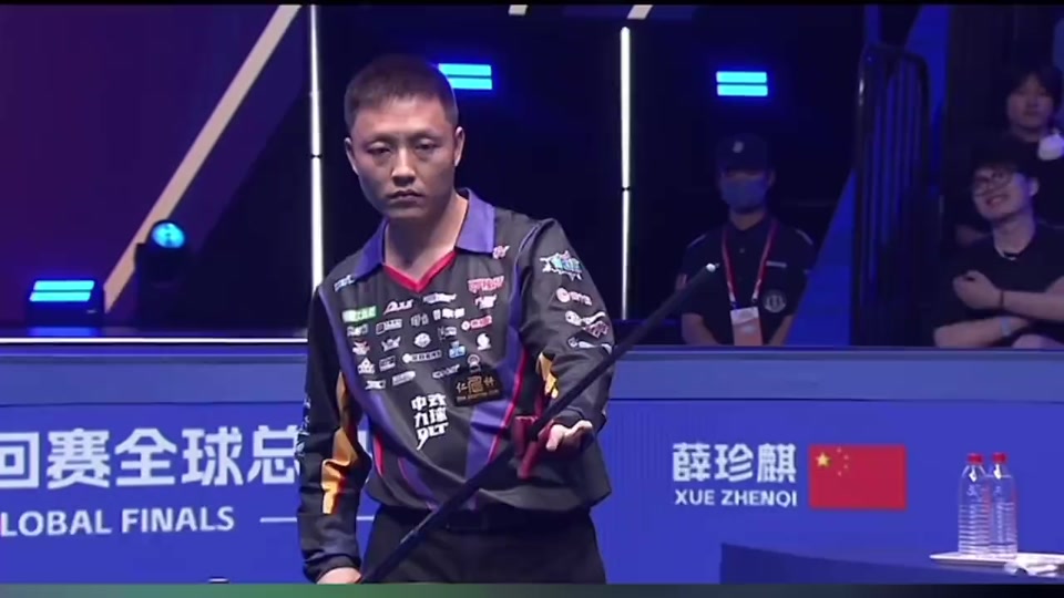 一人冲抢疯 一人冲抢疯