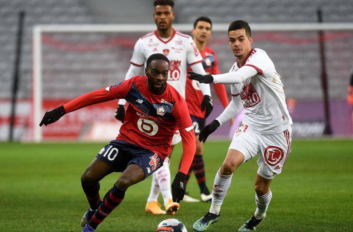 够在这场比 够在这场比