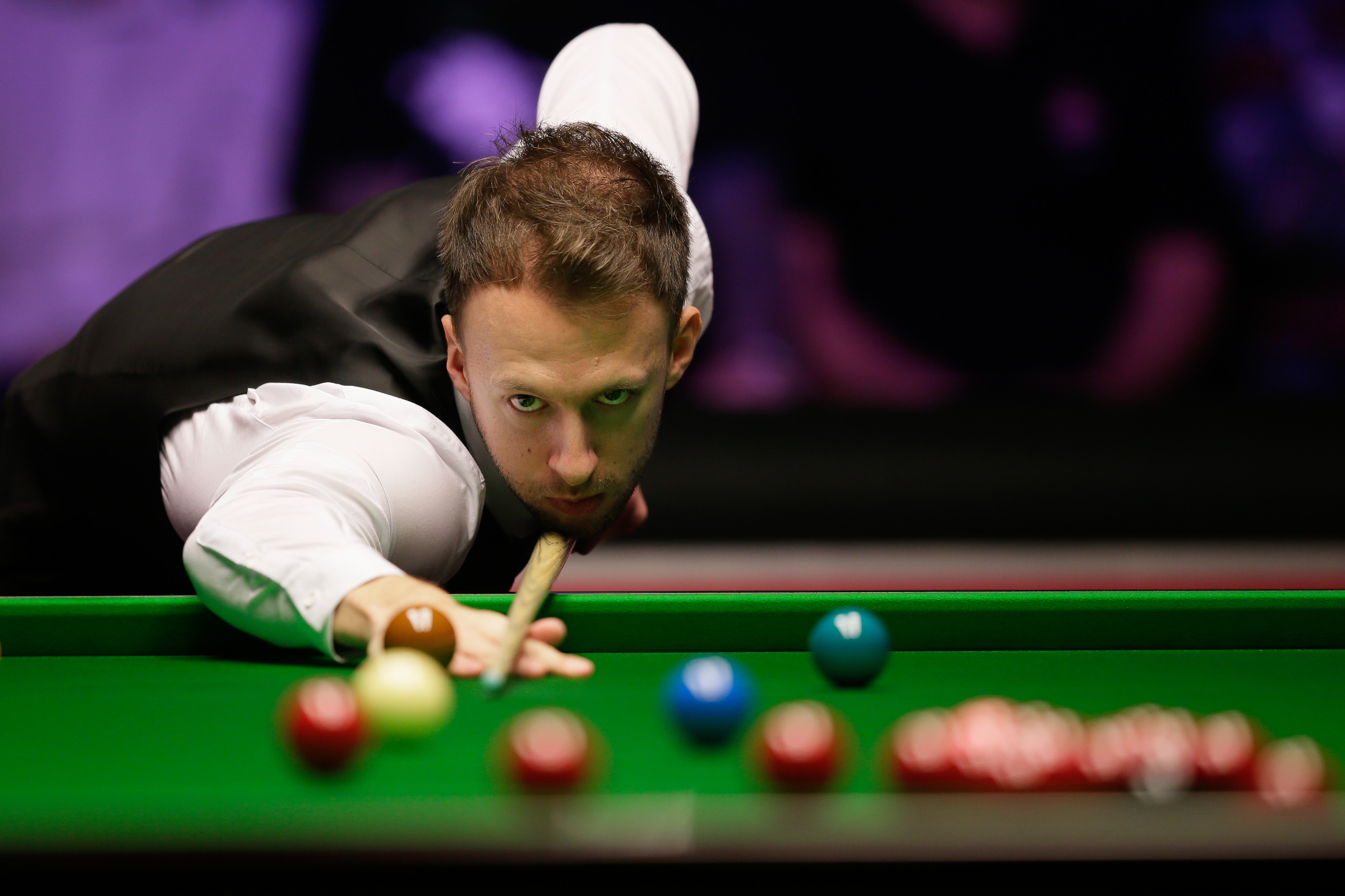 不仅依靠个 不仅依靠个