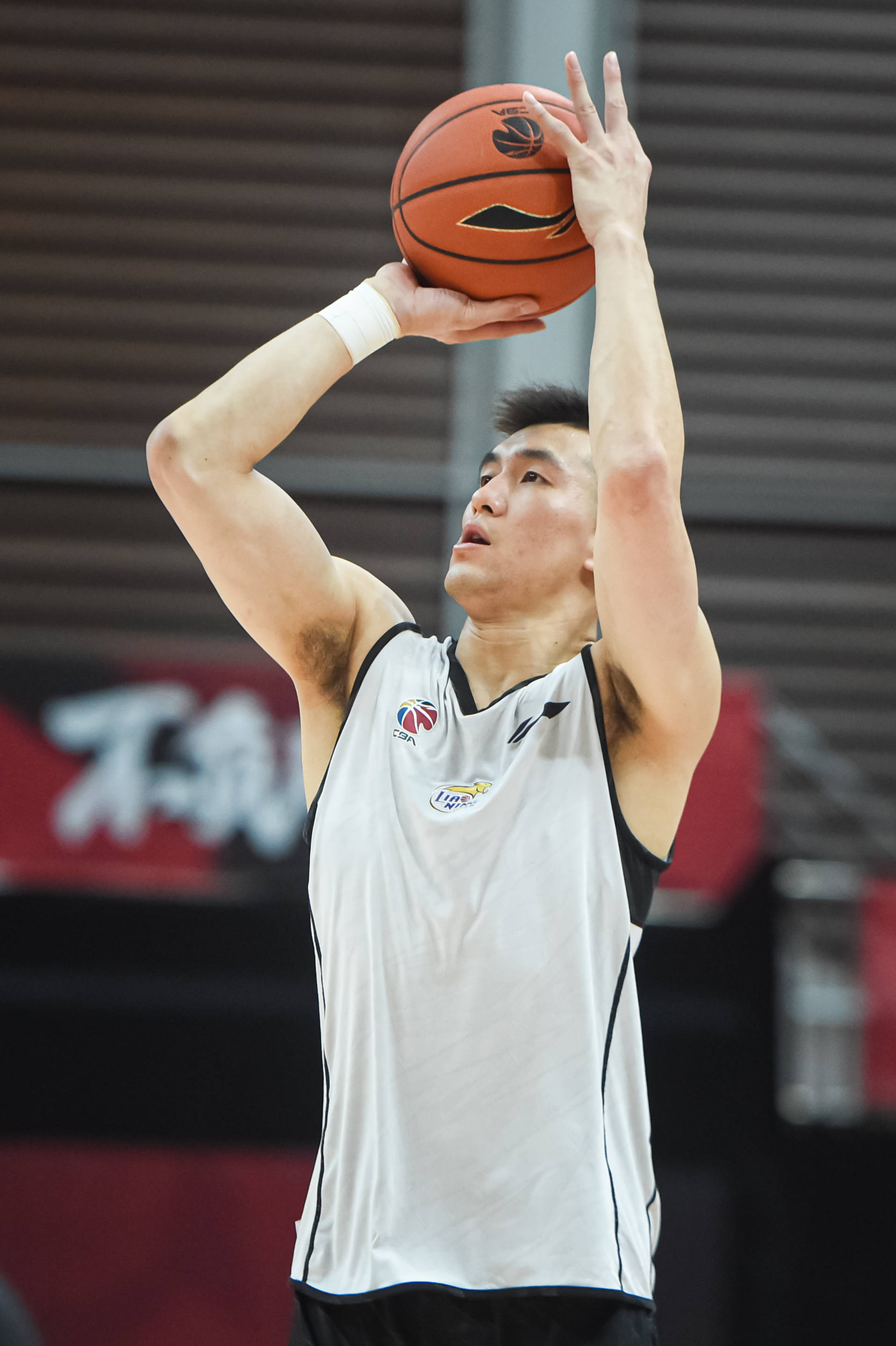 肯在气势与 肯在气势与