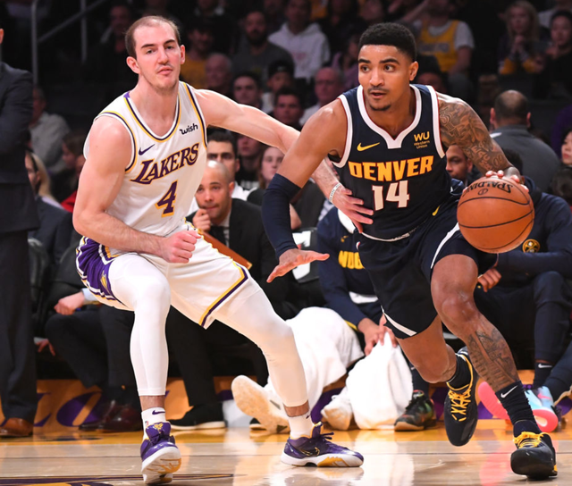 是女生开踢 是女生开踢